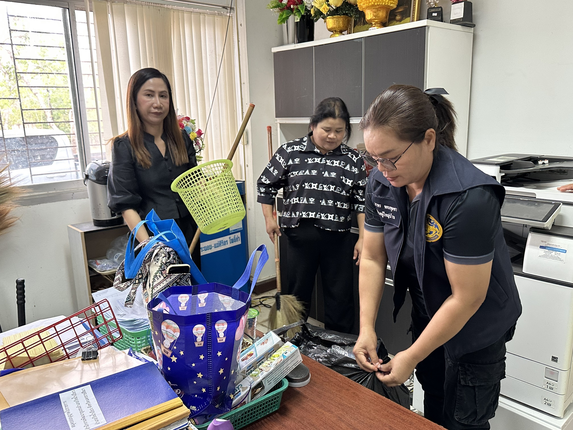 ✨ พช.วังน้ำเขียว ดำเนินกิจกรรม 5ส สำนักงานพัฒนาชุมชนอำเภอวังน้ำเขียว ยกระดับมาตรฐานสถานที่ทำงาน สะอาด เป็นระเบียบ พร้อมให้บริการประชาชนอย่างมืออาชีพ