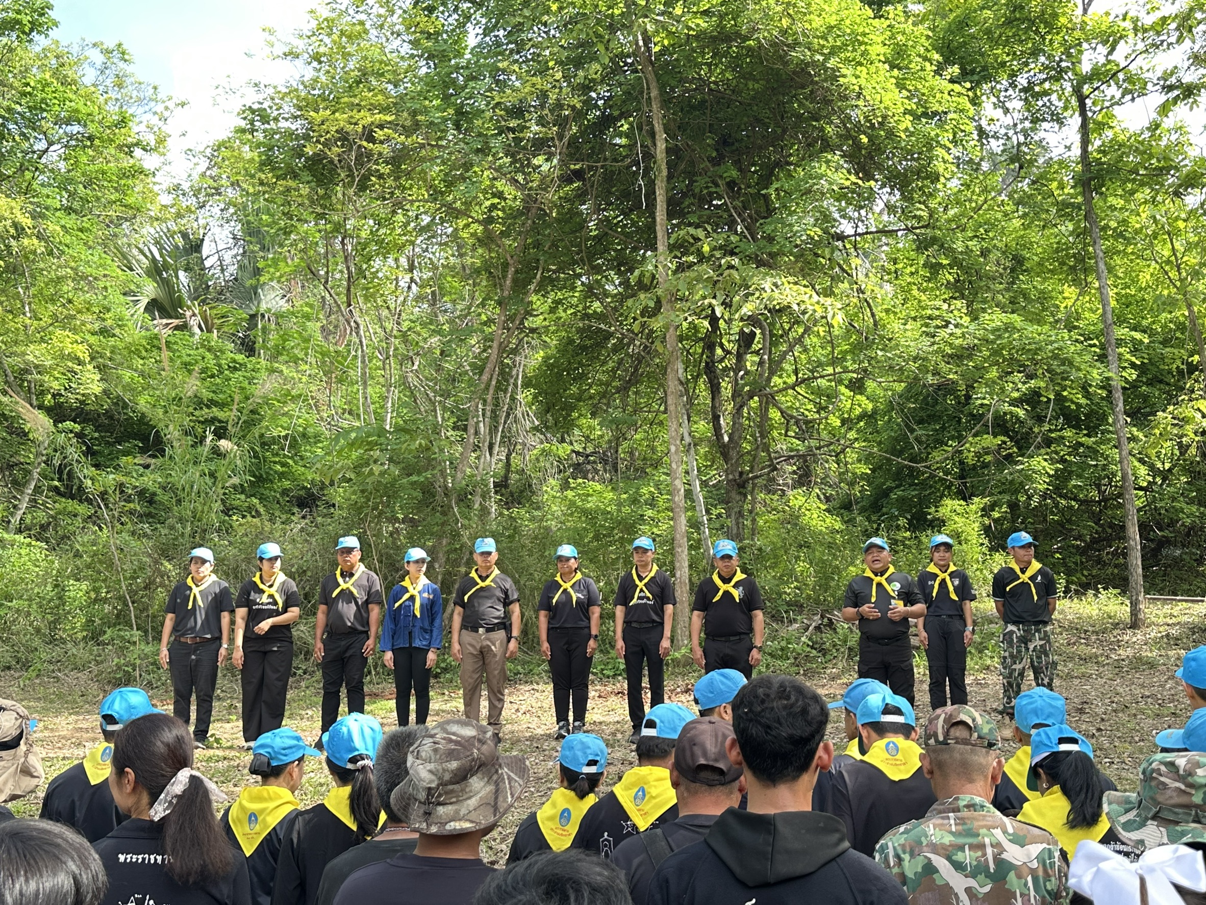 🌱 พช.วังน้ำเขียว ร่วมกิจกรรมจิตอาสาพระราชทาน “เราทำความดีด้วยหัวใจ” ปรับปรุงภูมิทัศน์และปลูกต้นไม้ เตรียมเปิดฤดูกาลท่องเที่ยวน้ำตกม่านฟ้า ✨